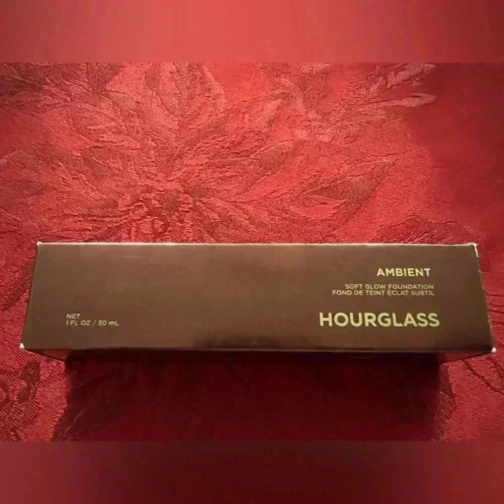 HOURGLASS AMBIENT 1 FL OZ SOFT GLOW FOUNDATION 13.5